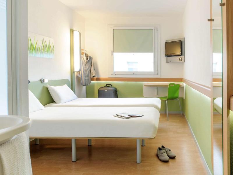Ibis Budget Issoire Exterior foto