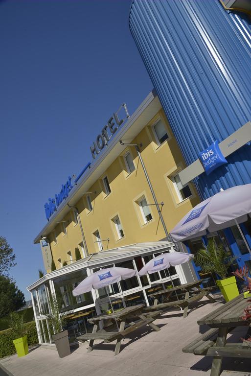 Ibis Budget Issoire Exterior foto